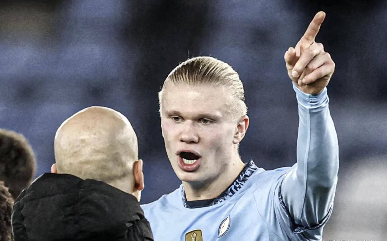 哈兰德重要时刻战术调整，切尔西带队取胜！观众掌声雷动